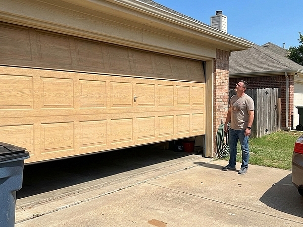 What to Do When Your Garage Door in Dallas Won’t Open All the Way